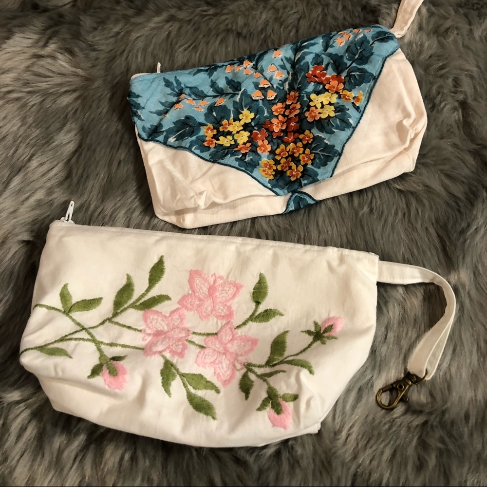 Zip pouch bundle